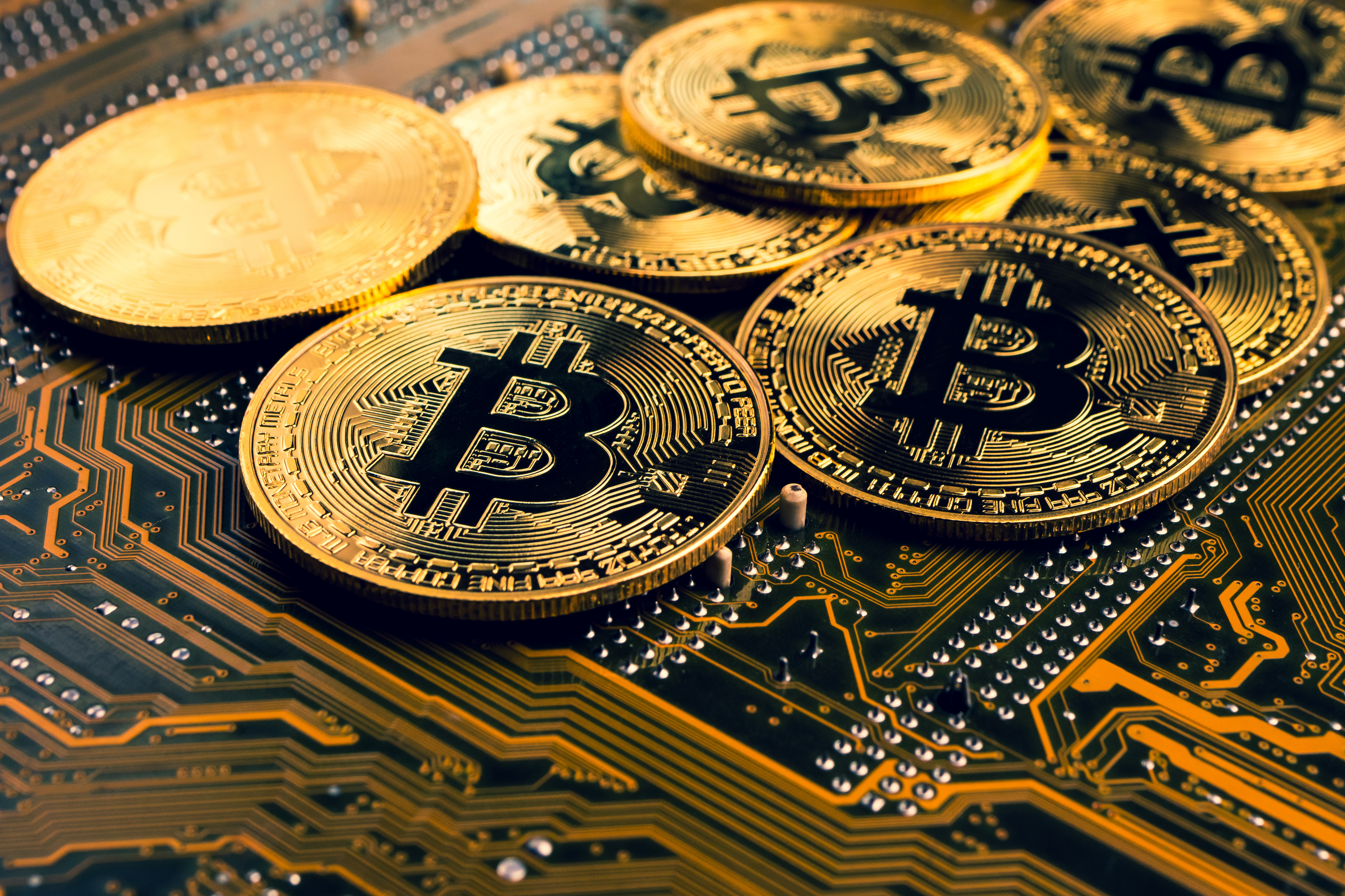 美國4月非農就業數據下滑低於預期 比特幣數據利多強勢反彈-FXTM富拓